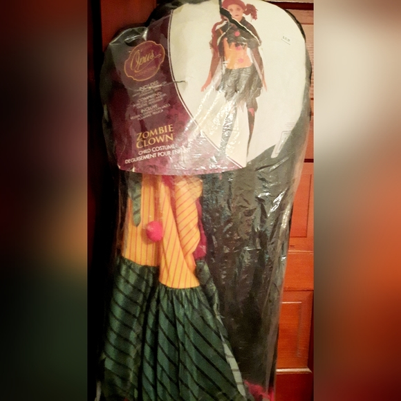 Girl's zombie sally costume - Picture 2 of 6